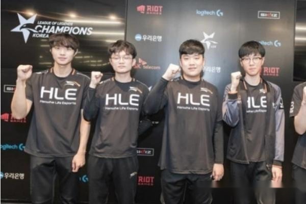 球迷们的支 球迷们的支