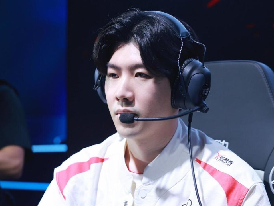 眼看中路 眼看中路